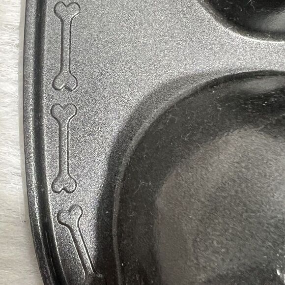 NWOB Nordic Ware Skull 6 Cakelet Bakeware Halloween, Day Of The Dead - Picture 9 of 12